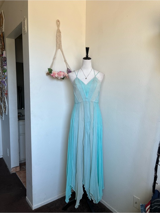 Kimchi Blue Dresses & Skirts - Kimchi Blue Mermaidcore Blue High-Low Maxi Dress size 6